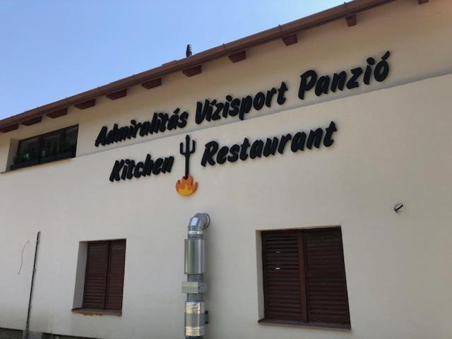 Admiralitas Kitchen And Restaurant Bed & Breakfast Leányfalu Exterior photo